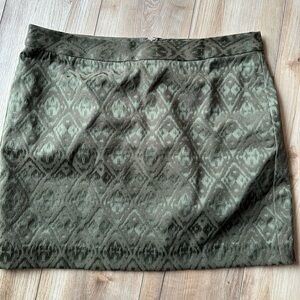 Banana Republic Olive Patterned Pencil Skirt size 14‎
